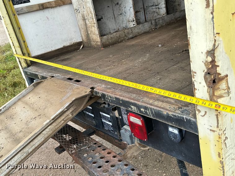 image for item NL9874 1992 GMC TopKick C5500 box truck