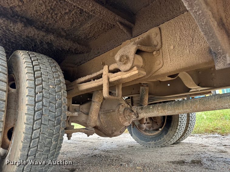 image for item NL9874 1992 GMC TopKick C5500 box truck