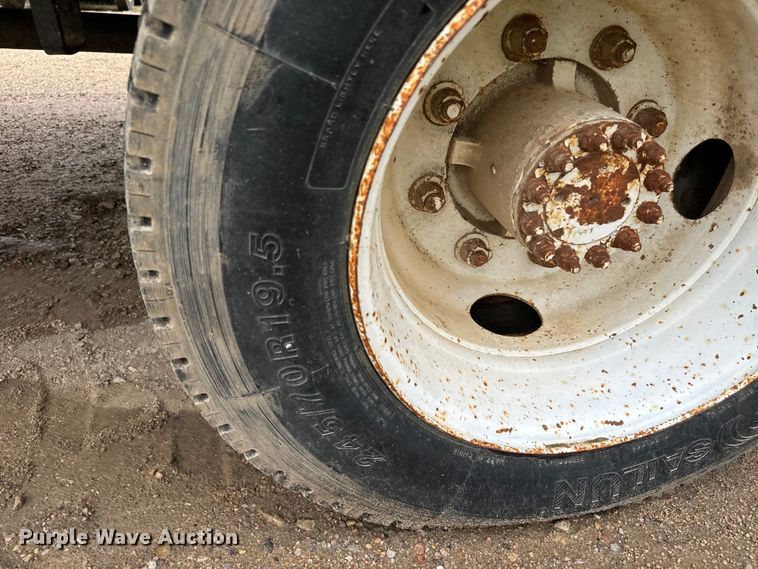 image for item NL9874 1992 GMC TopKick C5500 box truck