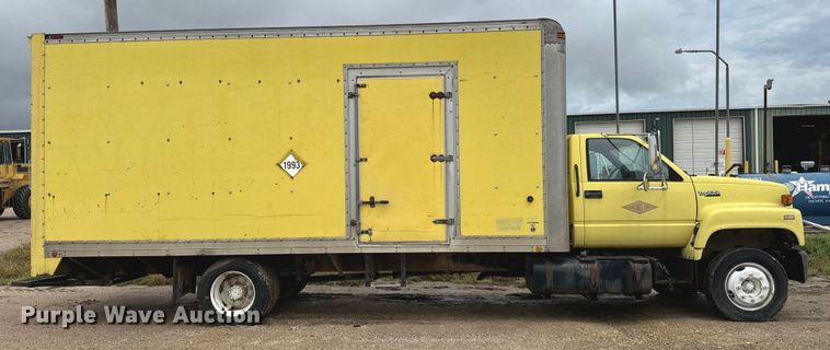 image for item NL9875 1992 GMC TopKick C5500 box truck