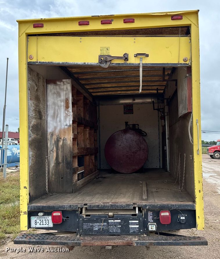 image for item NL9875 1992 GMC TopKick C5500 box truck