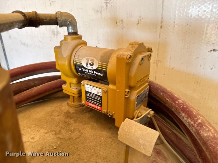 image for item NL9875 1992 GMC TopKick C5500 box truck