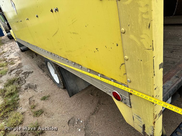 image for item NL9875 1992 GMC TopKick C5500 box truck