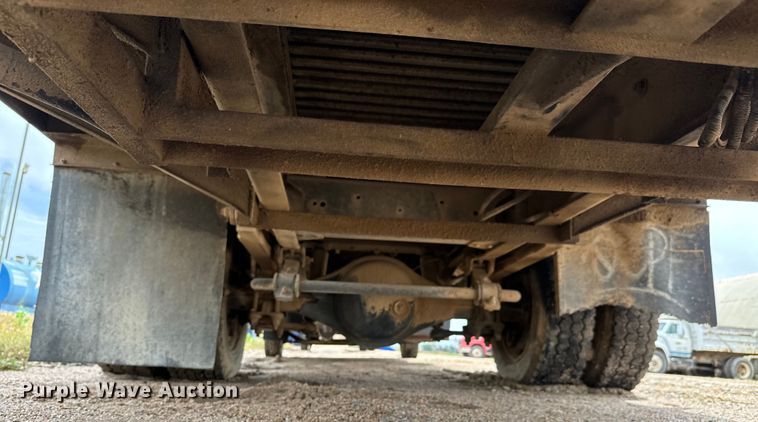 image for item NL9875 1992 GMC TopKick C5500 box truck