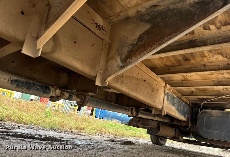 image for item NL9875 1992 GMC TopKick C5500 box truck