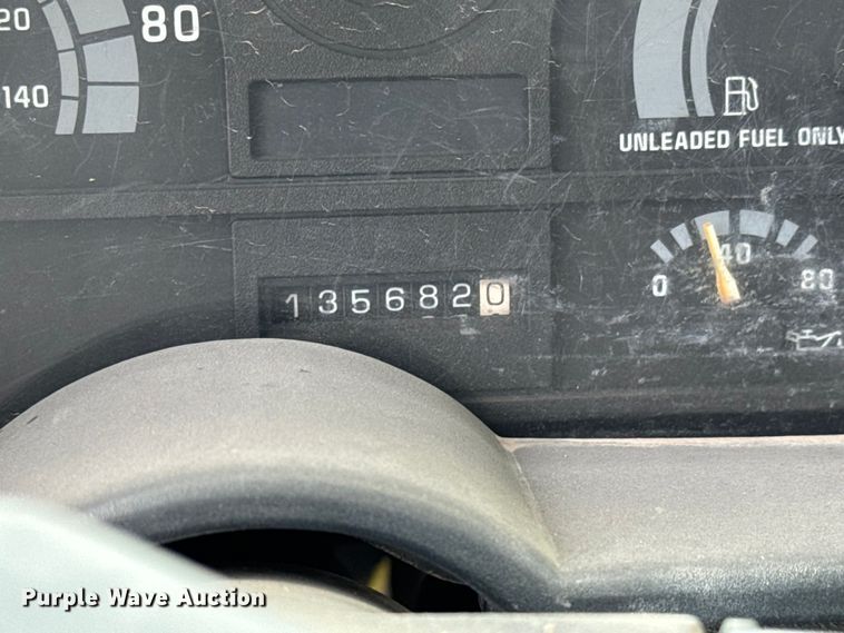 image for item NL9875 1992 GMC TopKick C5500 box truck