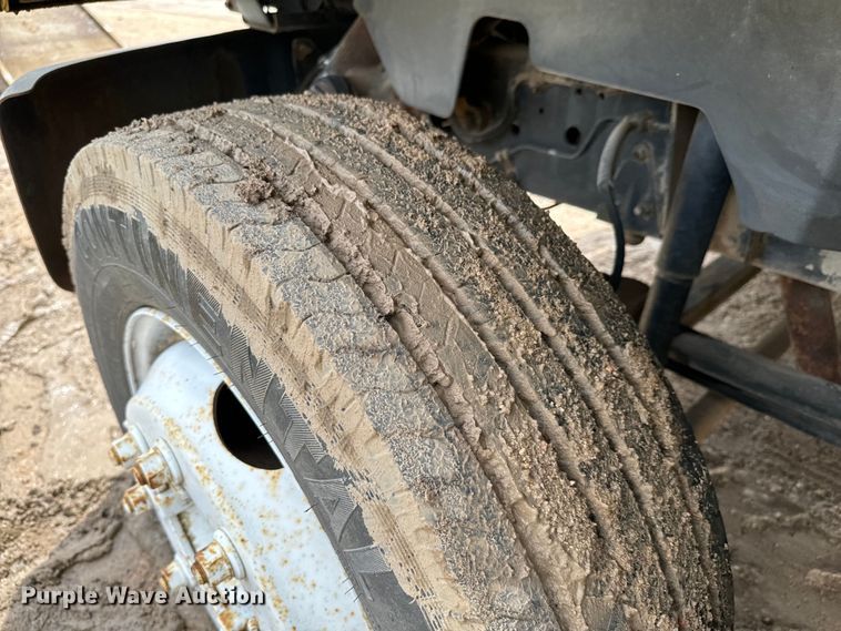 image for item NL9875 1992 GMC TopKick C5500 box truck