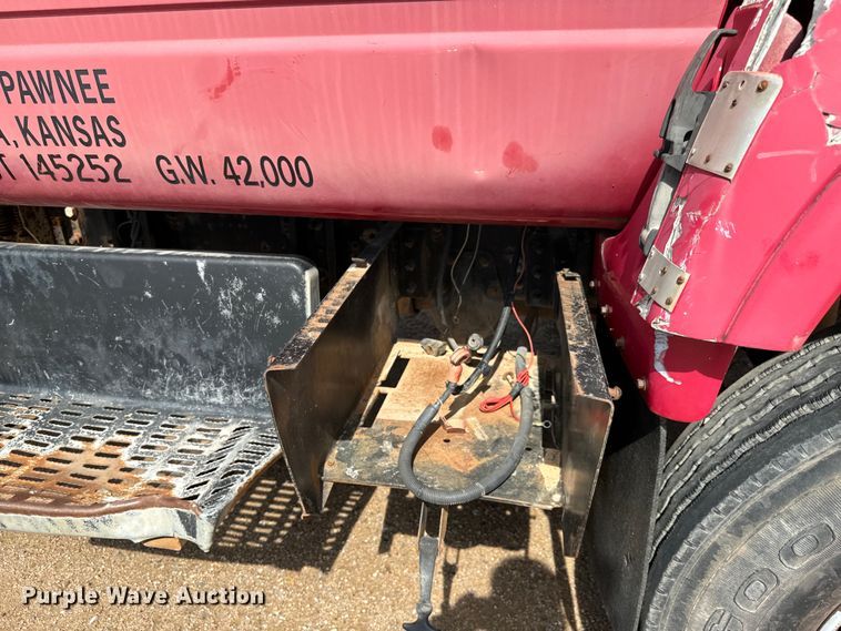 image for item NL9878 1999 GMC C6500 dump truck