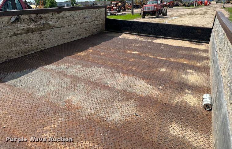 image for item NL9878 1999 GMC C6500 dump truck