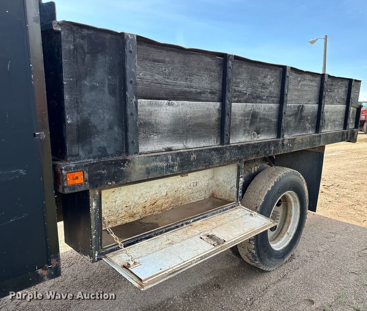 image for item NL9878 1999 GMC C6500 dump truck