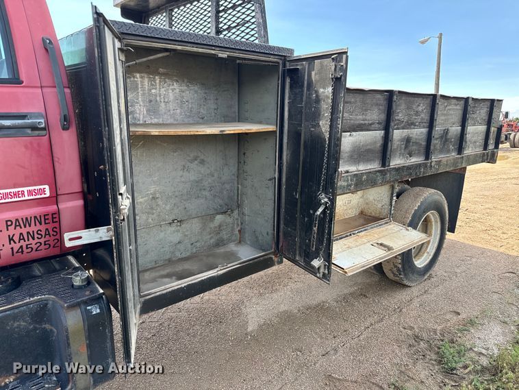 image for item NL9878 1999 GMC C6500 dump truck