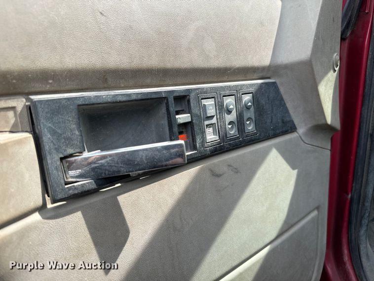 image for item NL9878 1999 GMC C6500 dump truck