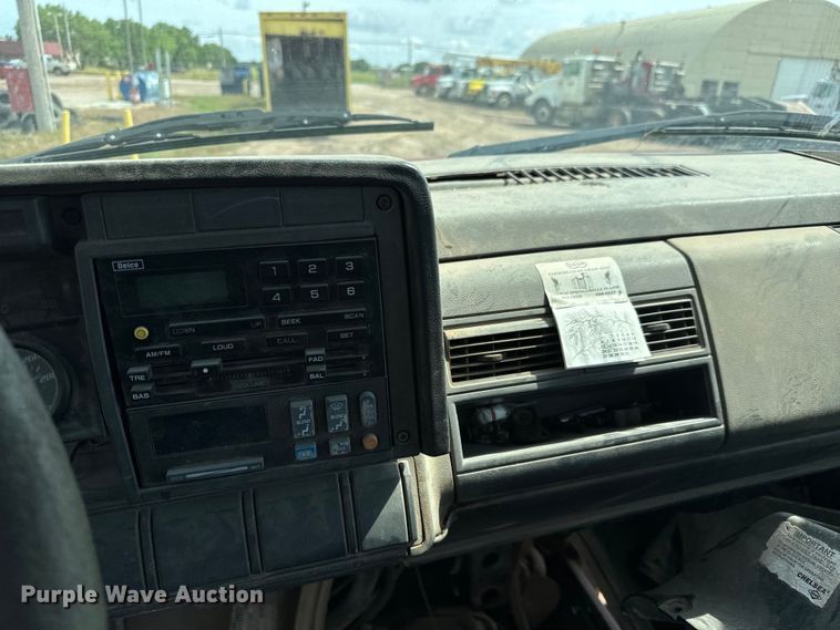 image for item NL9878 1999 GMC C6500 dump truck