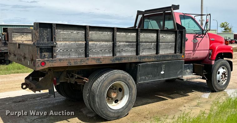 image for item NL9879 1999 GMC TopKick dump truck