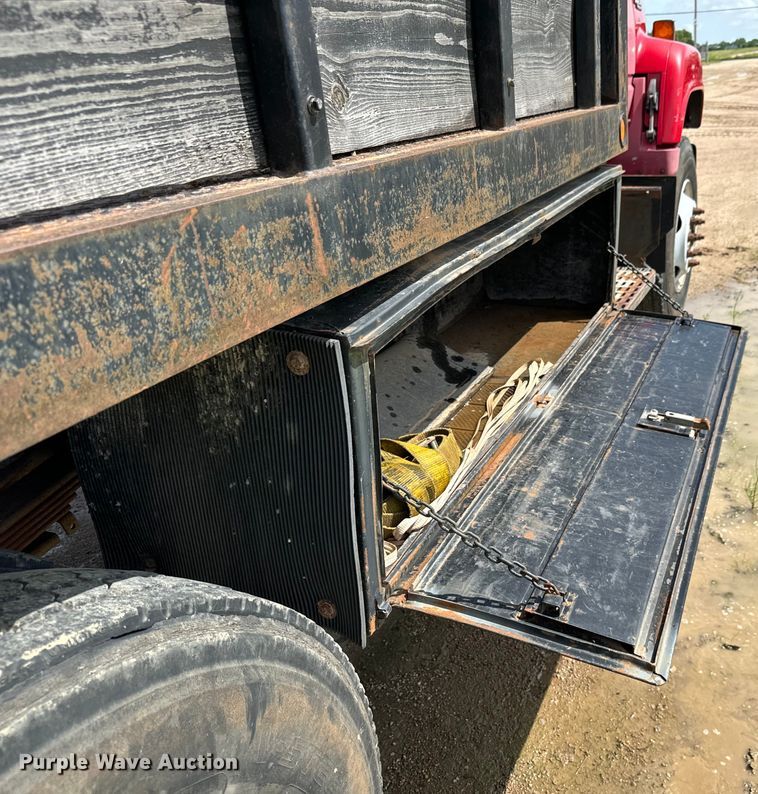 image for item NL9879 1999 GMC TopKick dump truck