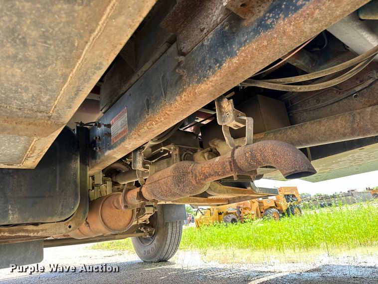 image for item NL9879 1999 GMC TopKick dump truck