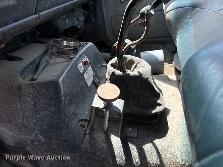 image for item NL9879 1999 GMC TopKick dump truck