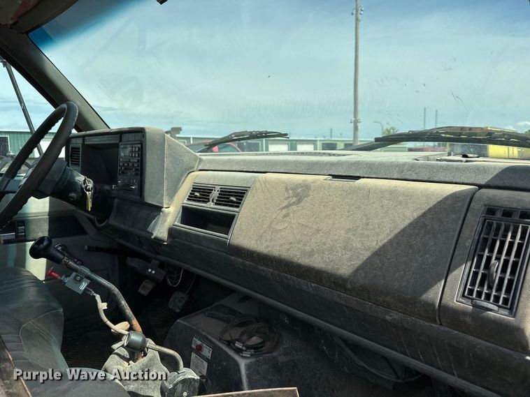 image for item NL9879 1999 GMC TopKick dump truck