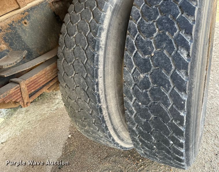 image for item NL9879 1999 GMC TopKick dump truck