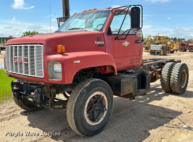 image for item NL9880 1995 GMC TopKick  truck cab and chassis