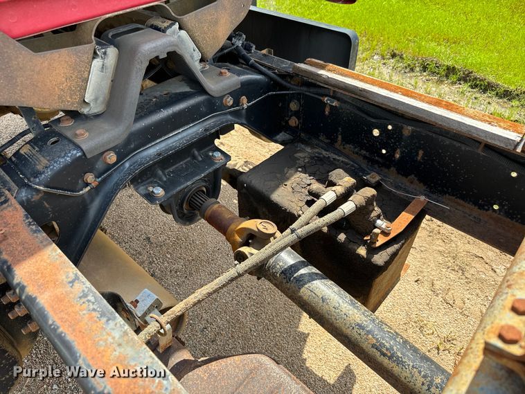 image for item NL9880 1995 GMC TopKick  truck cab and chassis