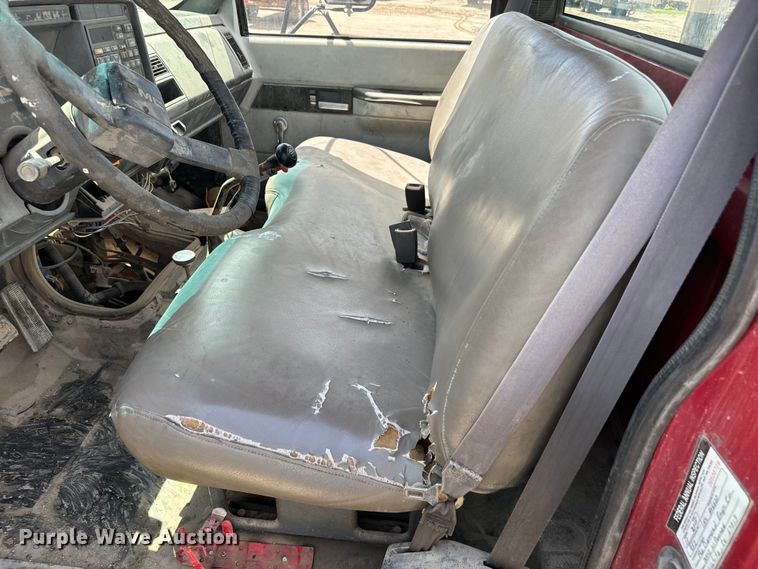 image for item NL9880 1995 GMC TopKick  truck cab and chassis