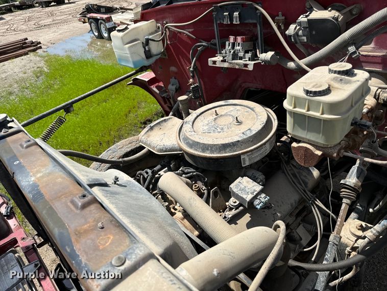 image for item NL9880 1995 GMC TopKick  truck cab and chassis