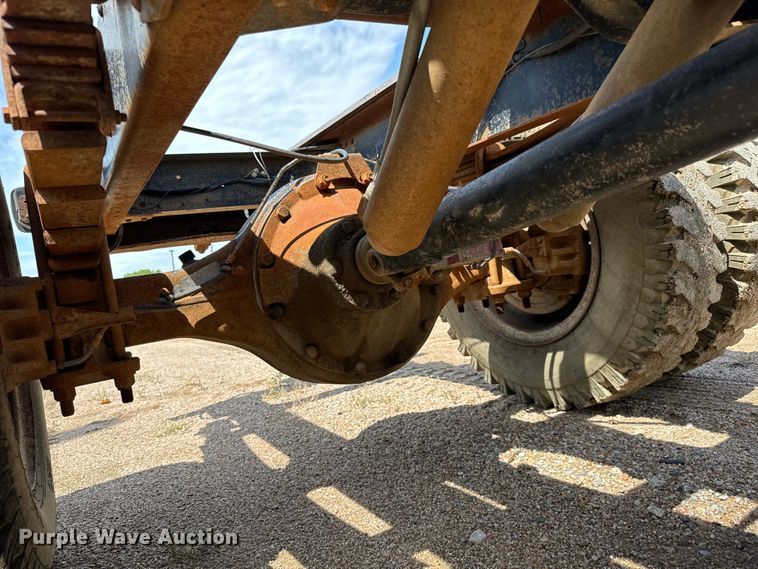 image for item NL9880 1995 GMC TopKick  truck cab and chassis