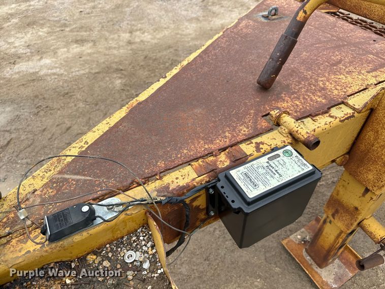 image for item NL9884 1974 Central 18000 equipment trailer