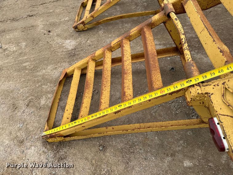 image for item NL9884 1974 Central 18000 equipment trailer