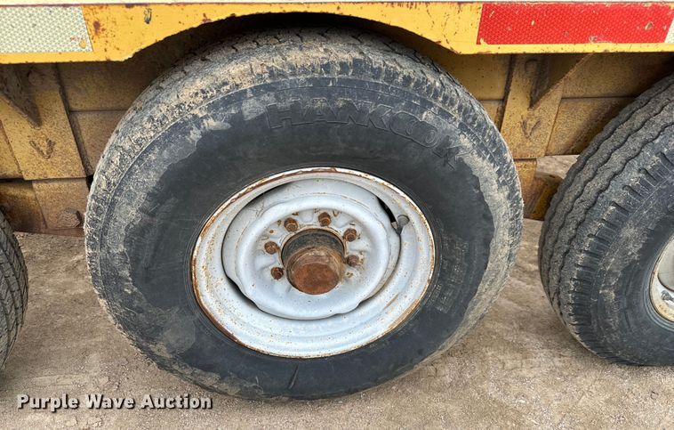 image for item NL9884 1974 Central 18000 equipment trailer