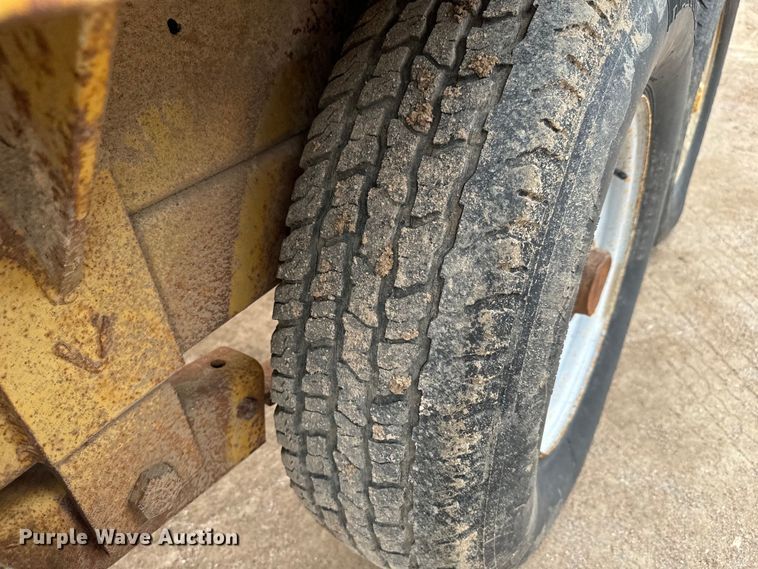 image for item NL9884 1974 Central 18000 equipment trailer