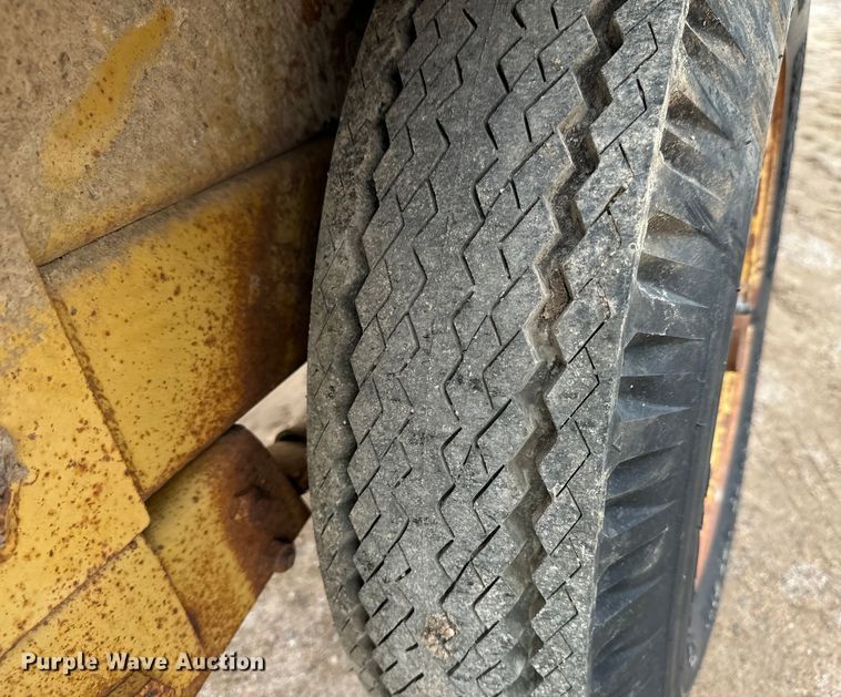 image for item NL9884 1974 Central 18000 equipment trailer