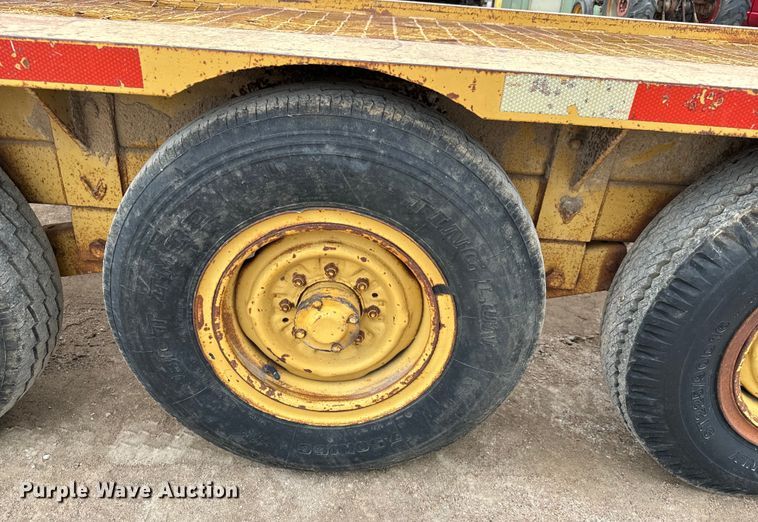 image for item NL9884 1974 Central 18000 equipment trailer