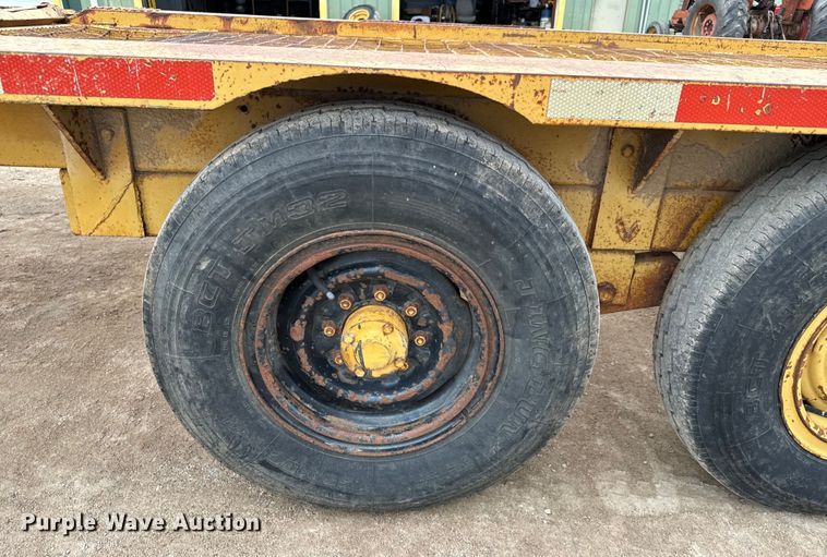 image for item NL9884 1974 Central 18000 equipment trailer