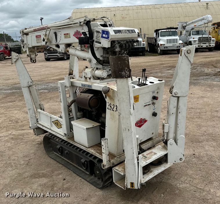 image for item NL9889 2003 SDP  EZ Hauler Series 2 mini digger derrick with trailer