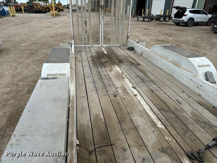 image for item NL9889 2003 SDP  EZ Hauler Series 2 mini digger derrick with trailer