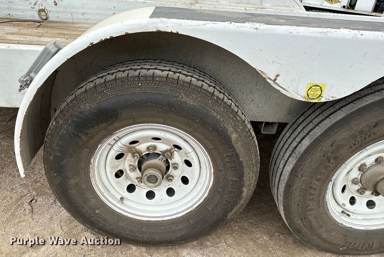 image for item NL9889 2003 SDP  EZ Hauler Series 2 mini digger derrick with trailer