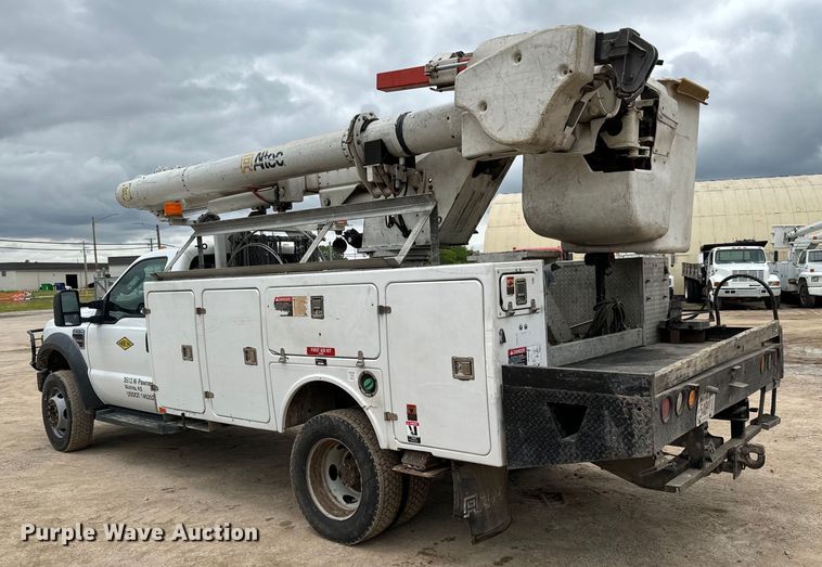 image for item NL9893 2009 Ford F550 Super Duty XL bucket truck