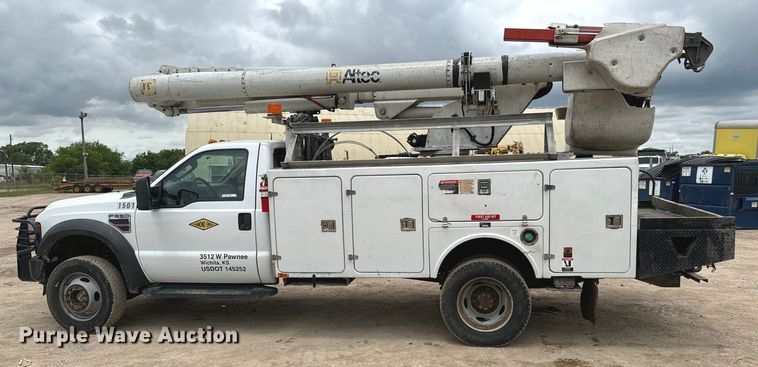 image for item NL9893 2009 Ford F550 Super Duty XL bucket truck