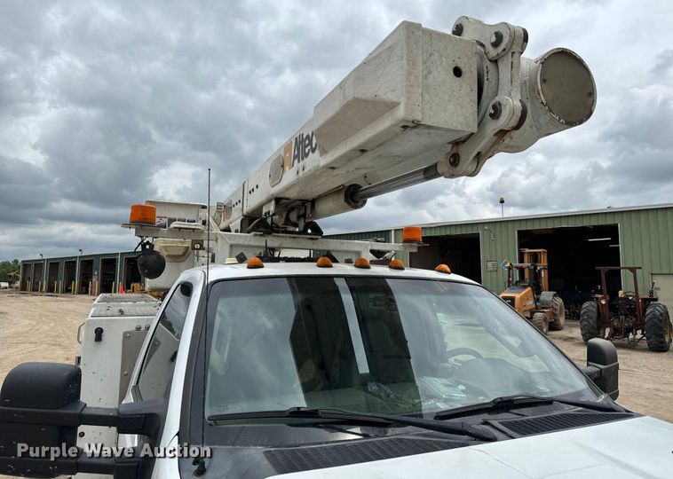 image for item NL9893 2009 Ford F550 Super Duty XL bucket truck