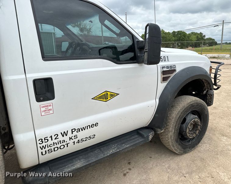 image for item NL9893 2009 Ford F550 Super Duty XL bucket truck