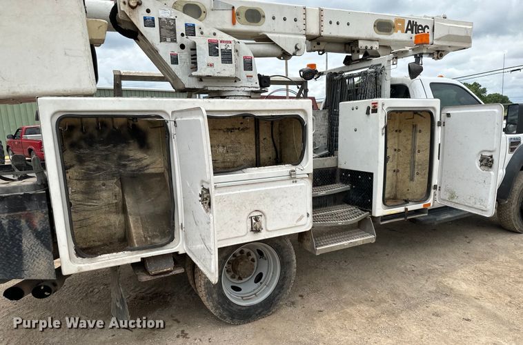 image for item NL9893 2009 Ford F550 Super Duty XL bucket truck