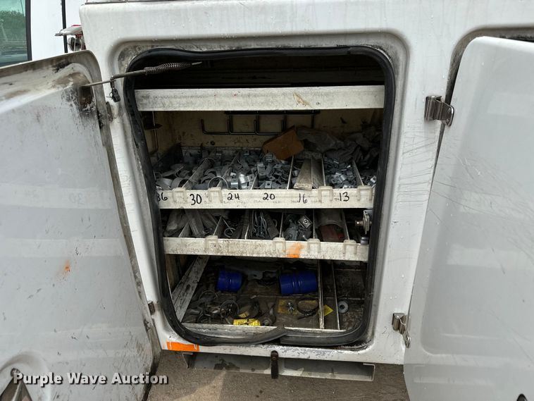 image for item NL9893 2009 Ford F550 Super Duty XL bucket truck