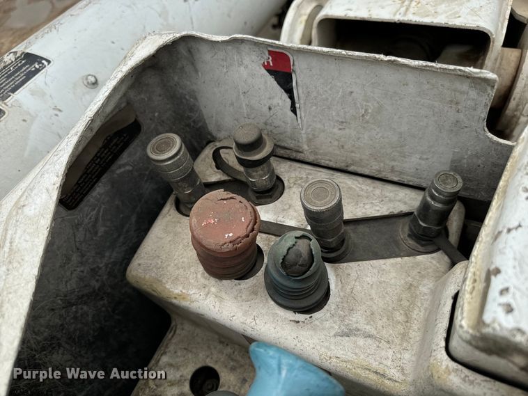 image for item NL9893 2009 Ford F550 Super Duty XL bucket truck