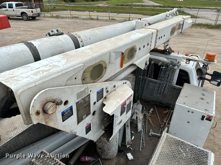 image for item NL9893 2009 Ford F550 Super Duty XL bucket truck