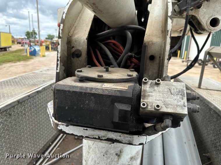 image for item NL9893 2009 Ford F550 Super Duty XL bucket truck