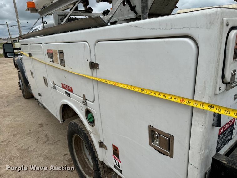image for item NL9893 2009 Ford F550 Super Duty XL bucket truck