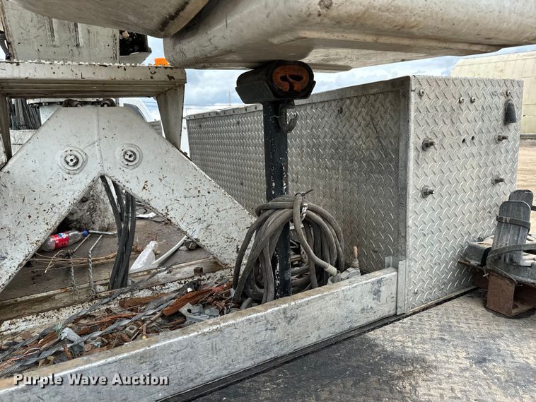 image for item NL9893 2009 Ford F550 Super Duty XL bucket truck