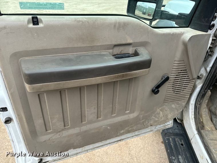 image for item NL9893 2009 Ford F550 Super Duty XL bucket truck